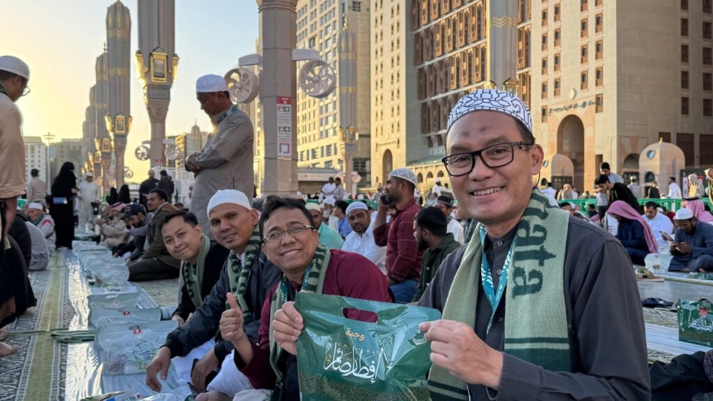 umroh bersama ihata dan tour leader berpengalaman